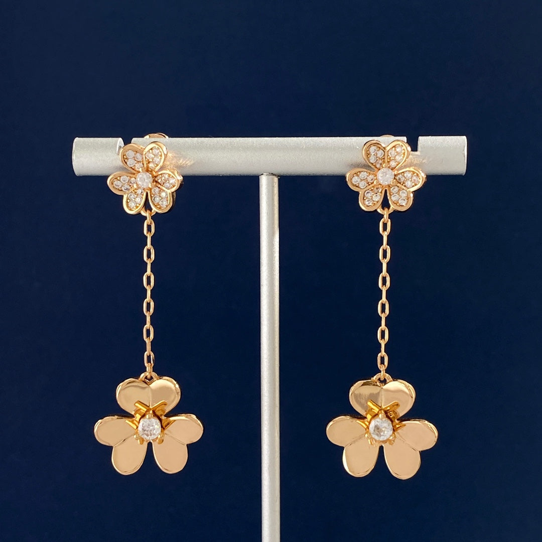 Frivole Pendant Earrings