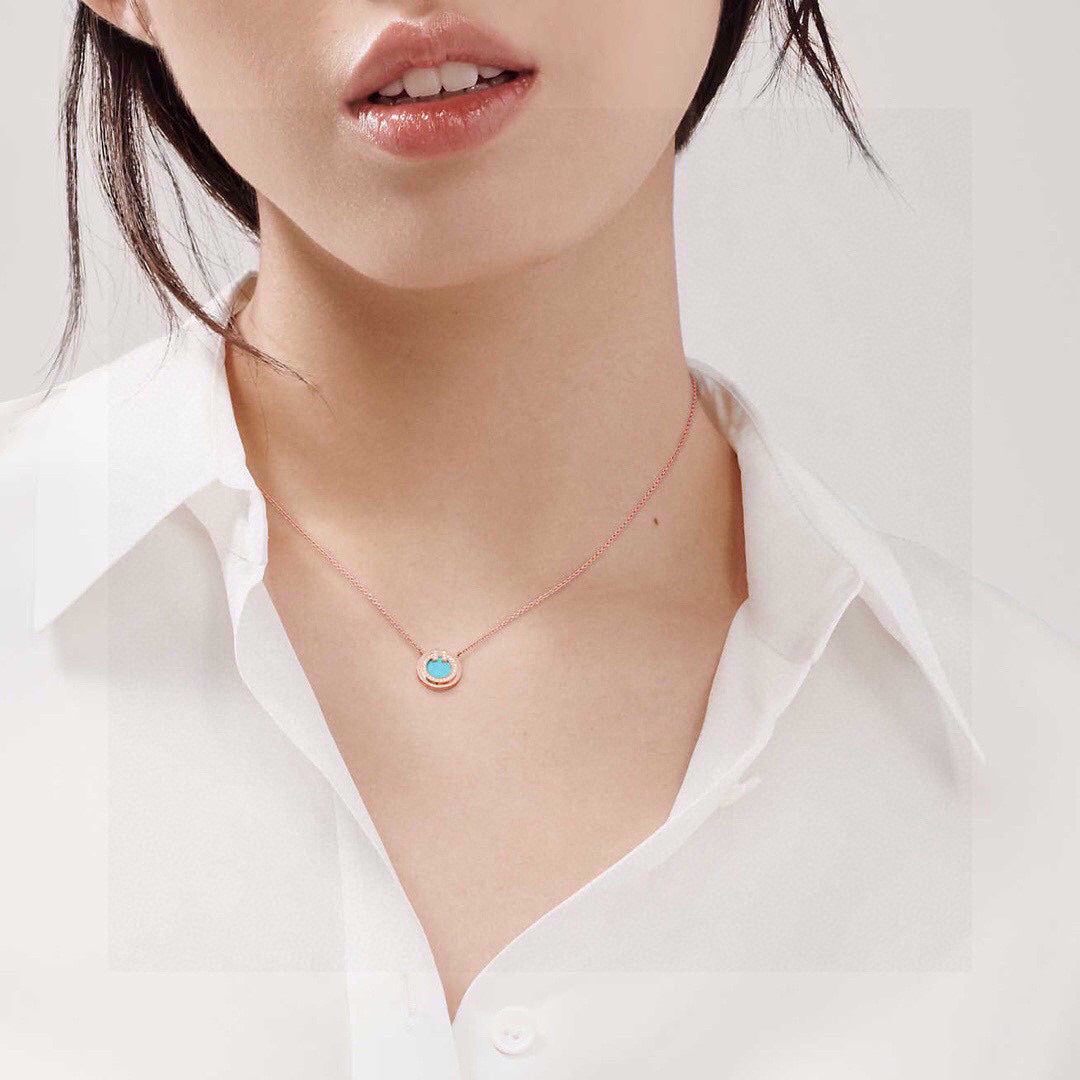 T Diamond & Turquoise Circle Pendant Necklace